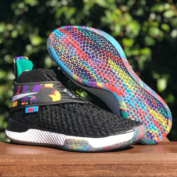 Nike Air Zoom UNVRS Flyease Basketball Shoes - Picture 2 of 10